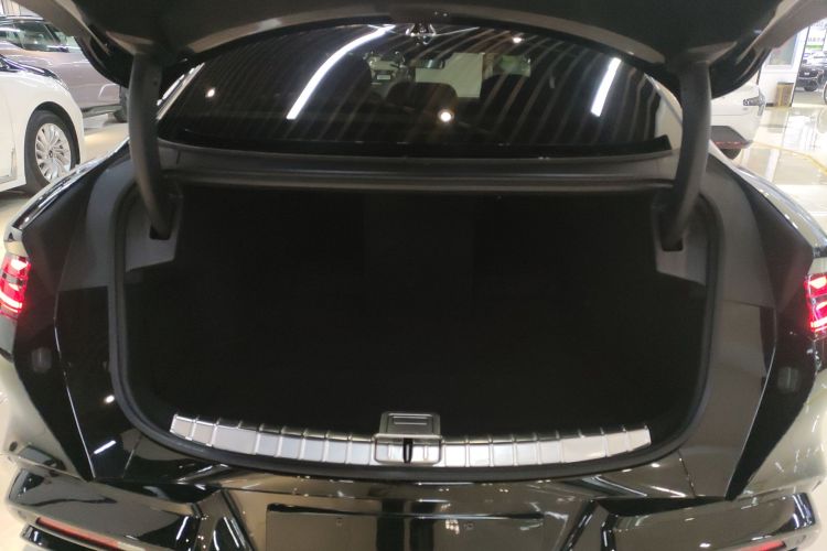 腾势Z9 2024款 1100km 四驱Max版机舱底盘23