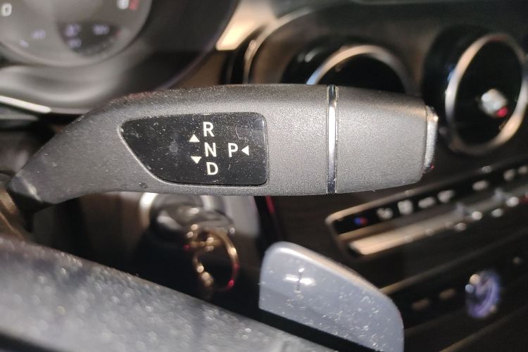 奔驰C级 2015款 C 180 L 运动型局部细节18