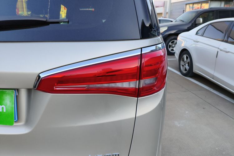 别克GL8 2017款 ES 28T 豪华型 国V车身外观9