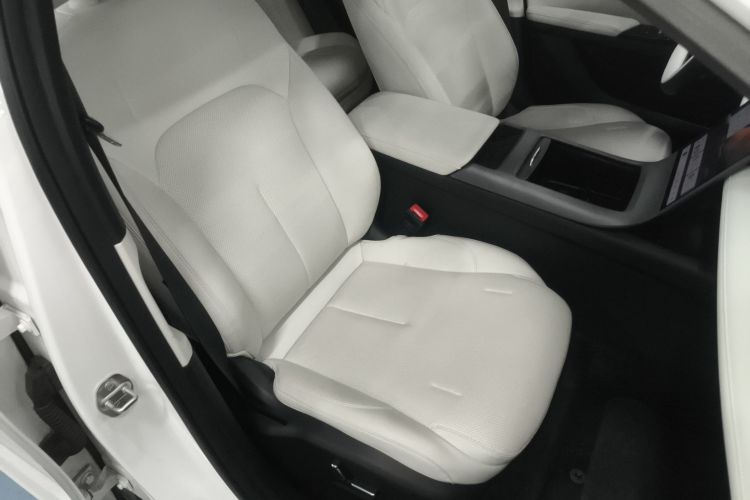 吉利银河 银河L6 2023款 125km 星舰局部细节41