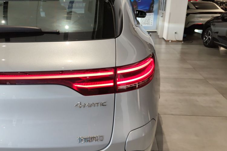 奔驰EQC 2020款 EQC 400 4MATIC 创世代 1886限量版车身外观6006