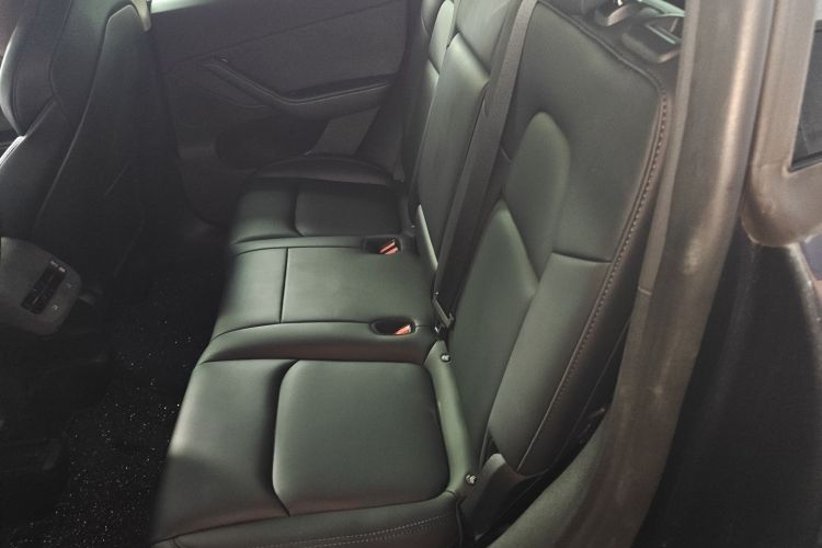 特斯拉 Model Y 2024款 后轮驱动版中控内饰21