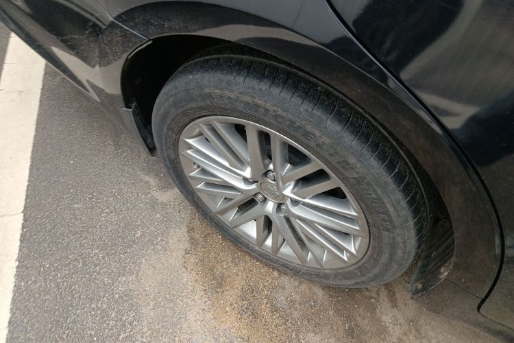 丰田 皇冠 2017款 2.0T 运动版车身外观56