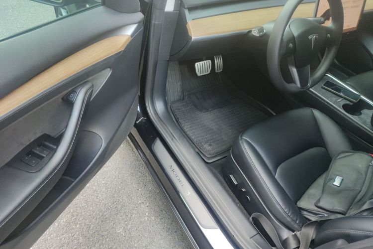 特斯拉 Model 3 2021款 改款二 Performance高性能全轮驱动版中控内饰20