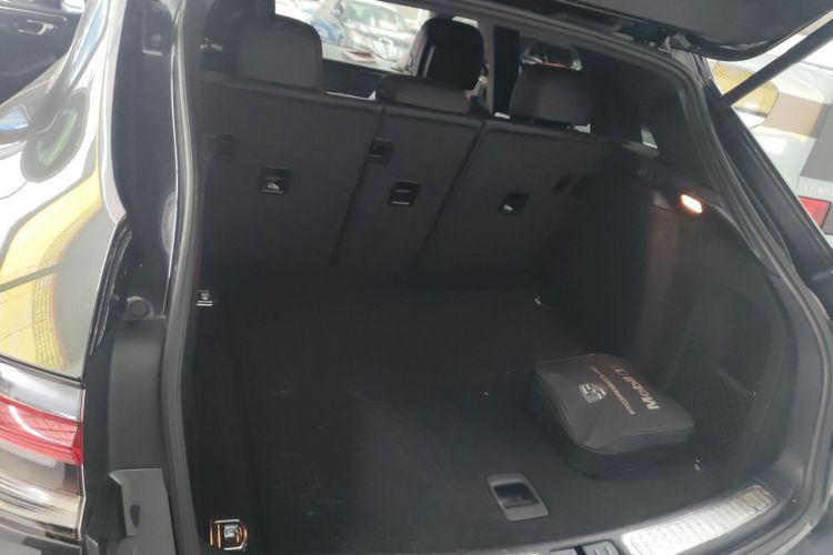 保时捷 2021款 Macan 2.0T中控内饰23