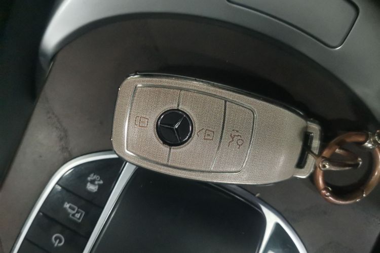 奔驰GLC 2020款 改款 GLC 300 L 4MATIC 动感型中控内饰11