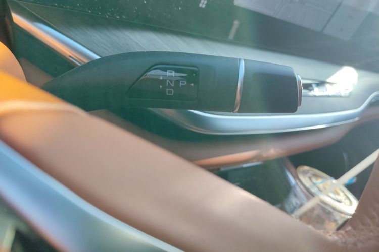 魏牌 蓝山 2023款 两驱长续航版中控内饰18