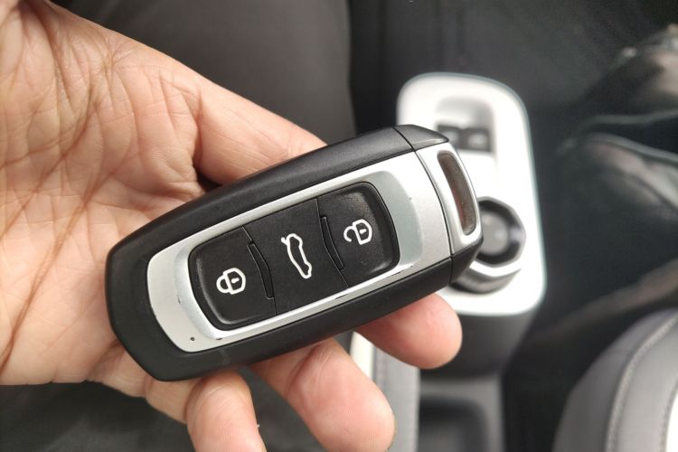 吉利银河 2025款 210km 熊猫卡丁中控内饰11