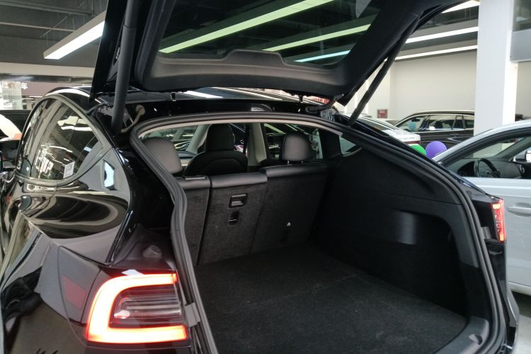 特斯拉 Model Y 2022款 后轮驱动版局部细节23