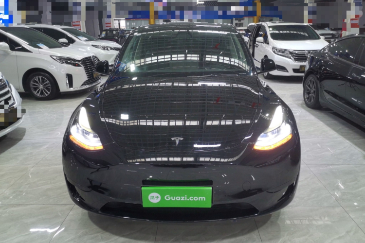 特斯拉 Model Y 2022款 改款 后轮驱动版车身外观2