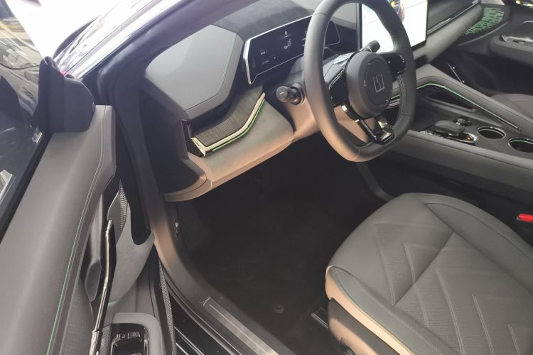 极氪001 2023款 WE版 100kWh中控内饰7003