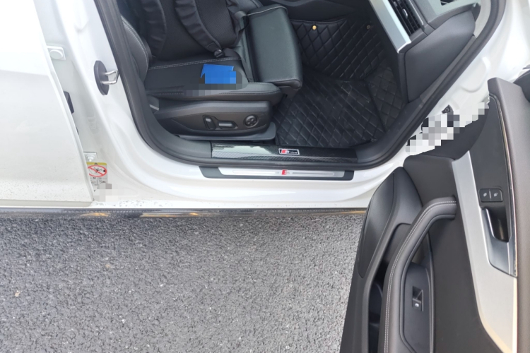 奥迪A4L 2022款 40 TFSI 豪华动感型局部细节9005