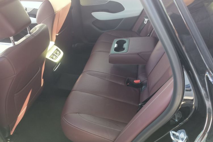 别克 君越 2023款 28T 越尊版中控内饰21