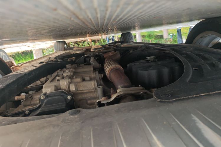 别克GL6 2021款 323T 轻混动互联豪华型局部细节9008