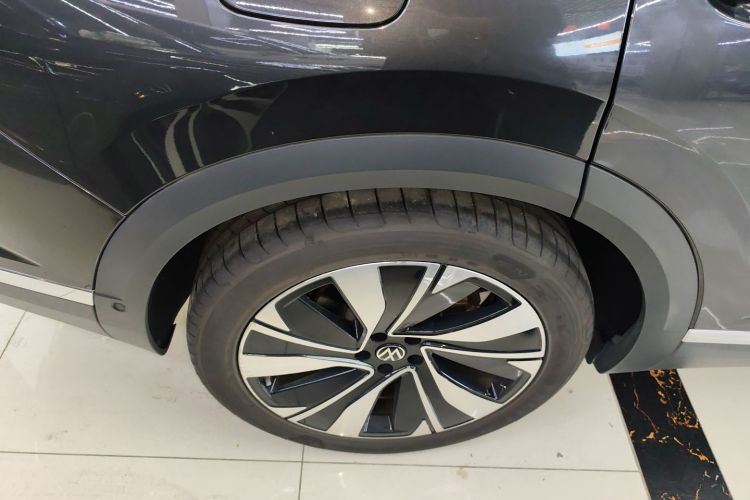 大众 揽境 2023款 改款 380TSI 四驱豪华佳境版Pro 6座车身外观6008