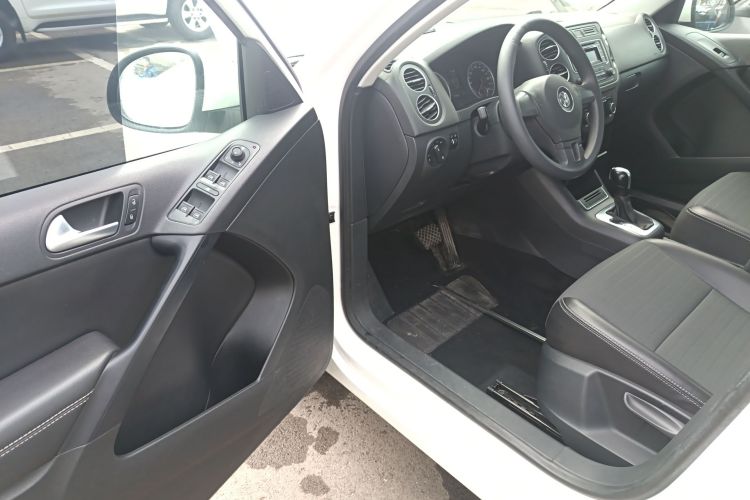 大众 途观 2017款 300TSI 自动两驱丝绸之路风尚版中控内饰20