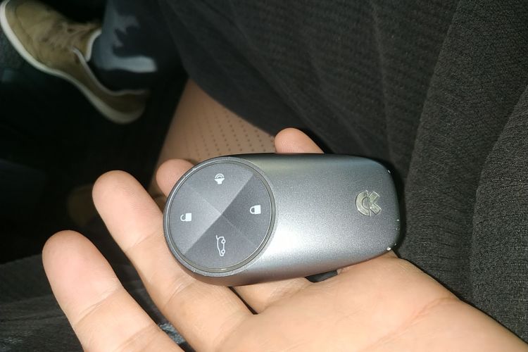 蔚来ES8 2018款 创始版中控内饰7001