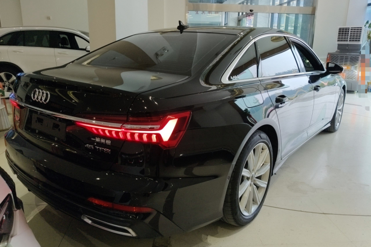 奥迪A6L 2021款 45 TFSI 臻选动感型车身外观7