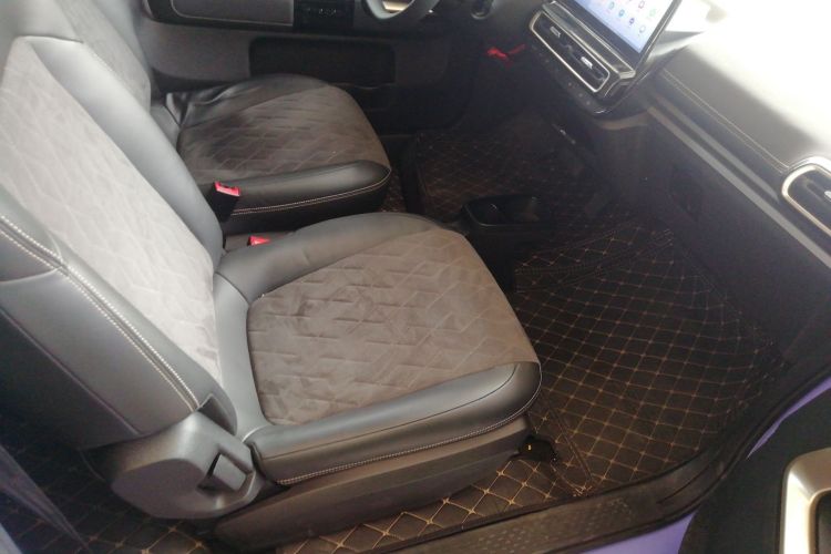 宝骏KiWi EV 2023款 大疆版 三元锂局部细节41