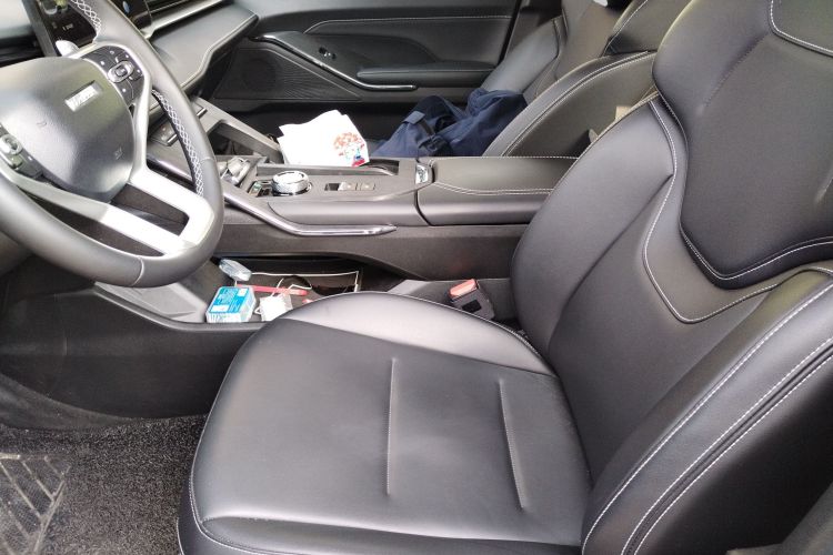 哈弗H6 2021款 第三代 1.5T 自动两驱Supreme+中控内饰19