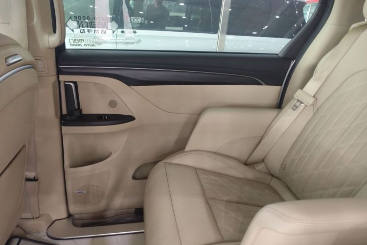 别克GL8 2022款 ES陆尊 653T 旗舰型中控内饰45