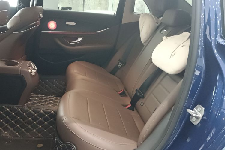 奔驰E级 2020款 改款 E 300 L 运动时尚型中控内饰7004