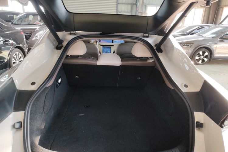 智己汽车 智己L6 2025款 Ultra机舱底盘23