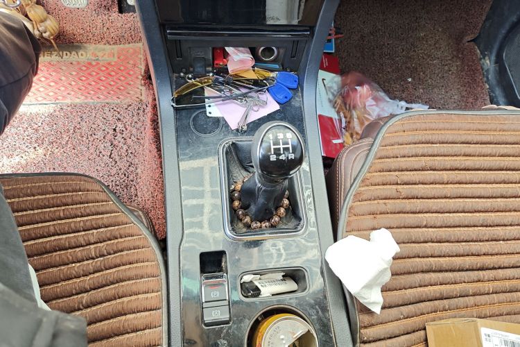 野马汽车 野马T70 2016款 升级版 1.8L 手动精英型中控内饰18