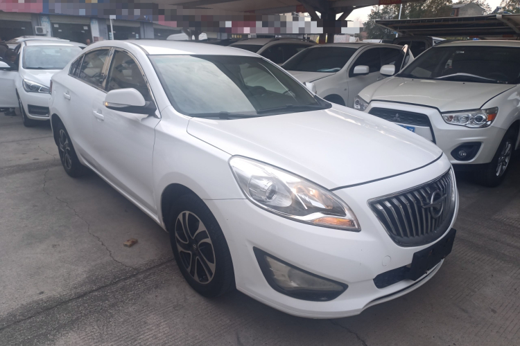 海马 福美来 2015款 1.6L 手动品尚型车身外观3