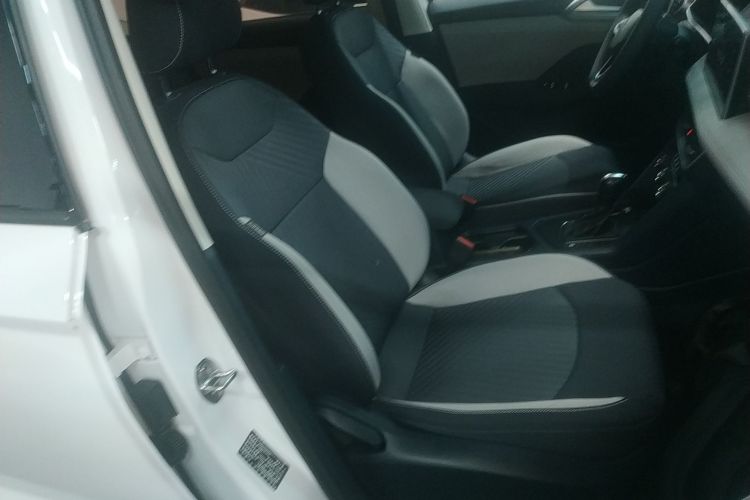 大众 途岳 2023款 300TSI 两驱新月版局部细节41