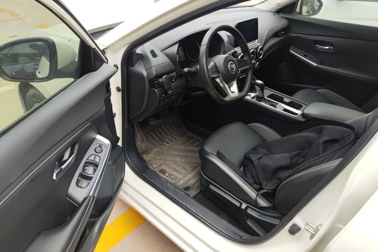 日产 轩逸 2020款 改款 1.6L XL CVT悦享版中控内饰20