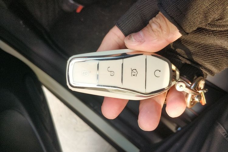 比亚迪 海豚 2023款 420km 时尚版中控内饰7001