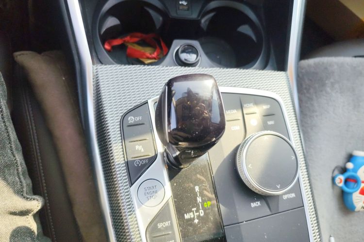 宝马3系 2022款 325Li M运动曜夜套装中控内饰18