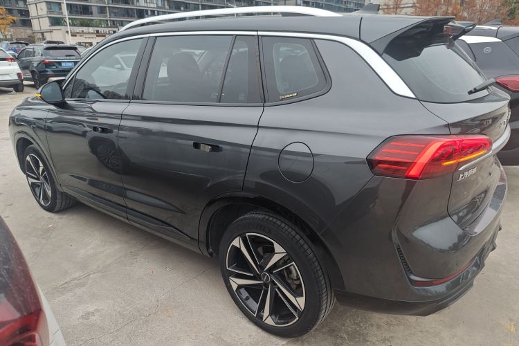 荣威RX5 MAX 2022款 1.5T 自动有为尊贵版车身外观6003