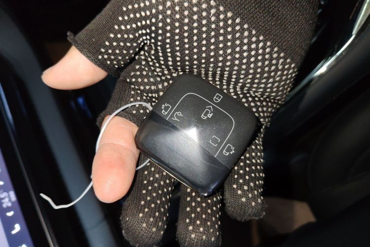 极氪009 2022款 ME版中控内饰7001