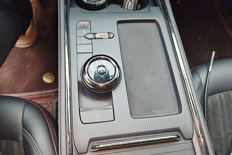 福特 蒙迪欧 2022款 EcoBoost 245 豪华型中控内饰18