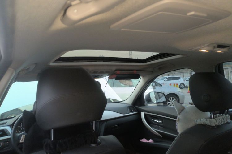 宝马3系 2014款 320Li 时尚型中控内饰22