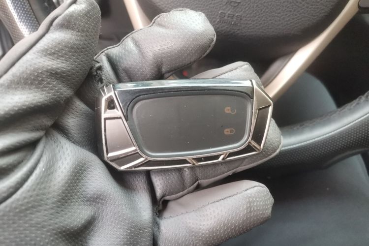 Jeep 自由光 2016款 2.4L 75周年致敬版中控内饰7001