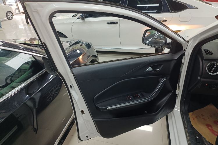 奇瑞 瑞虎3X 2018款 1.5L 自动舒适版中控内饰7007