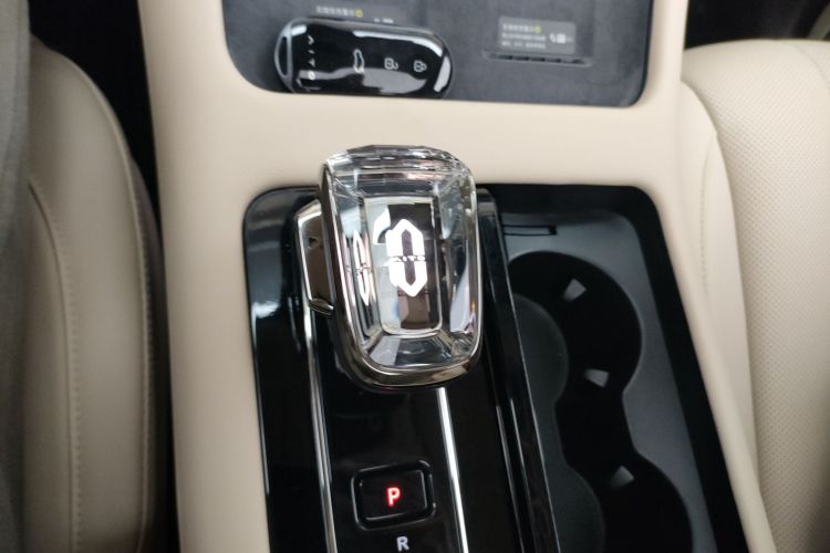 鸿蒙智行 问界M7 2024款 1.5T 后驱Plus版 5座中控内饰18