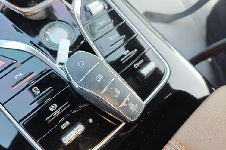 比亚迪 秦PLUS 2024款 荣耀版 EV 510KM领先型中控内饰11
