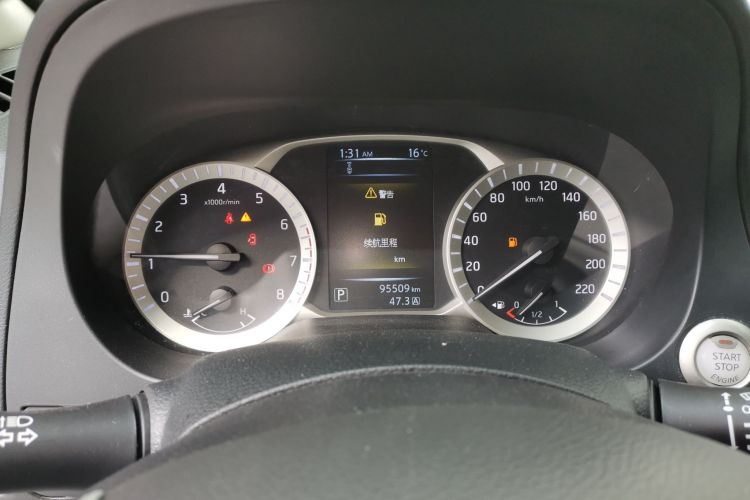 日产 途达 2018款 2.5L 自动两驱智享版中控内饰14