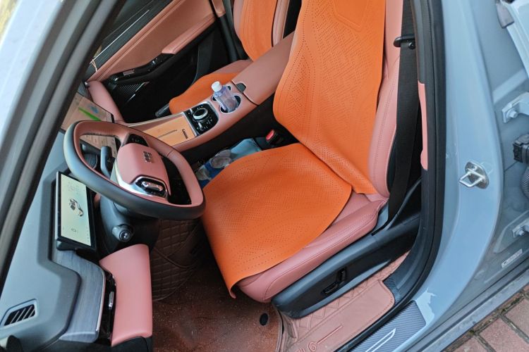 吉利银河 银河L6 2025款 EM-i 140km 星舰版中控内饰19