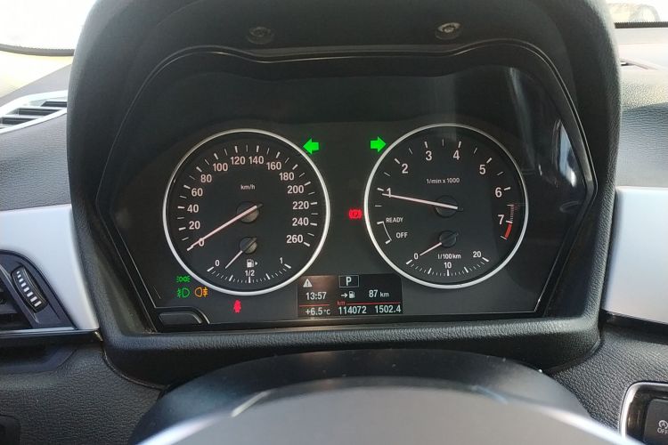 宝马X1 2016款 sDrive18Li 时尚型中控内饰14