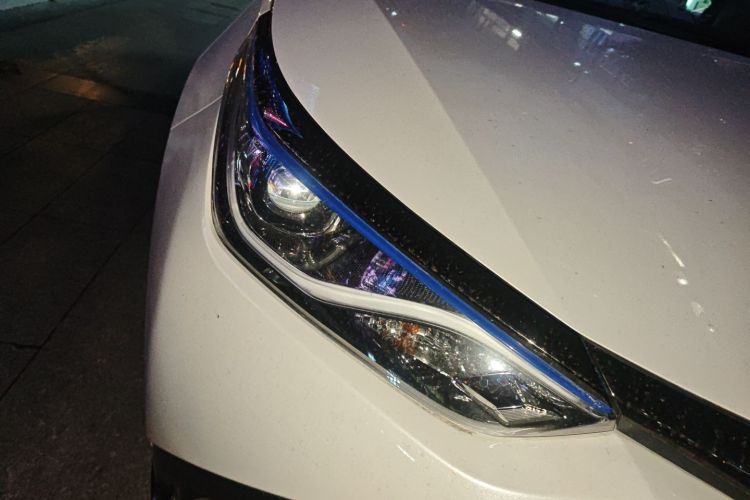 丰田 雷凌双擎E+ 2019款 1.8PH GS E-CVT精英版车身外观8