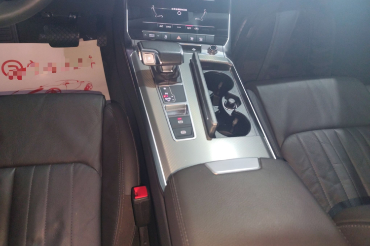奥迪A6L 2019款 45 TFSI 臻选致雅型中控内饰18
