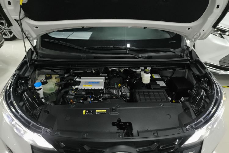 广汽传祺 传祺M6 2023款 PRO 270T DCT豪华版机舱底盘24