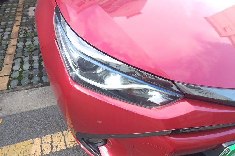 丰田 雷凌双擎E+ 2019款 1.8PH GS E-CVT精英天窗版车身外观6006