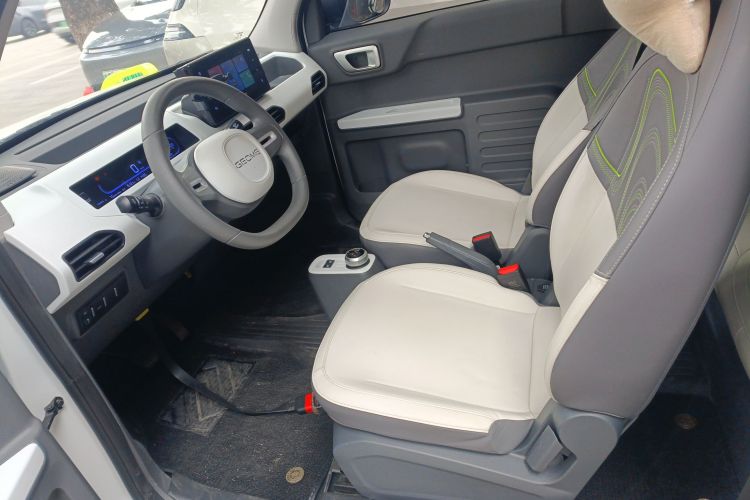 吉利银河 2024款 200km 熊猫骑士中控内饰19