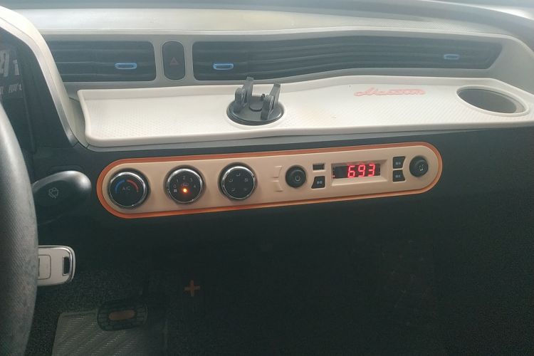 五菱汽车 宏光MINIEV 2020款 自在款 磷酸铁锂中控内饰16